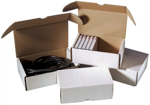 Boîtes envois postaux 230x150x100mm blanc fefco 0427 (B D14F11T14)